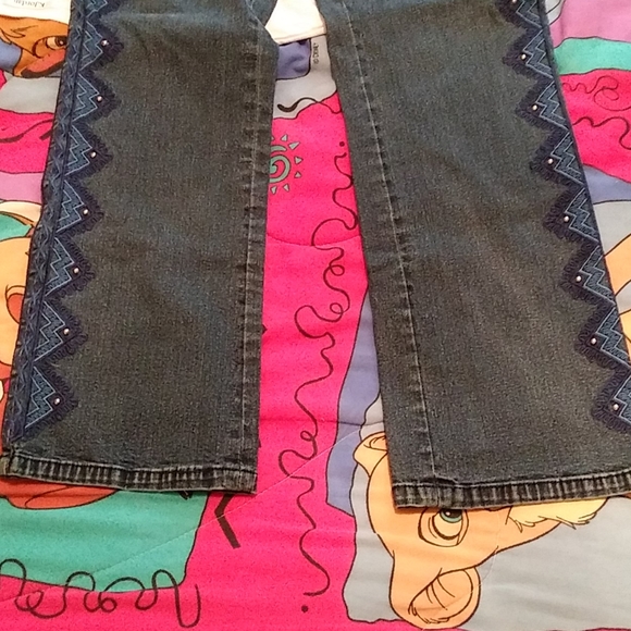 Jeans - Picture 3 of 4